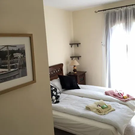 Luxury 2-bedrooms & Bathrooms Apartmán *