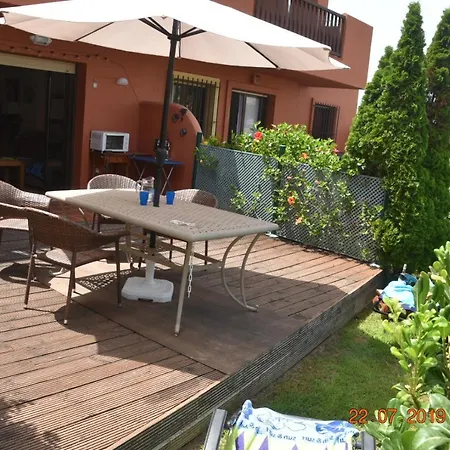 Luxury 2-bedrooms & Bathrooms *